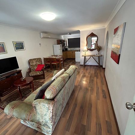 Champion Bay Beach Unit, With Own Carport, Geraldton Exterior foto